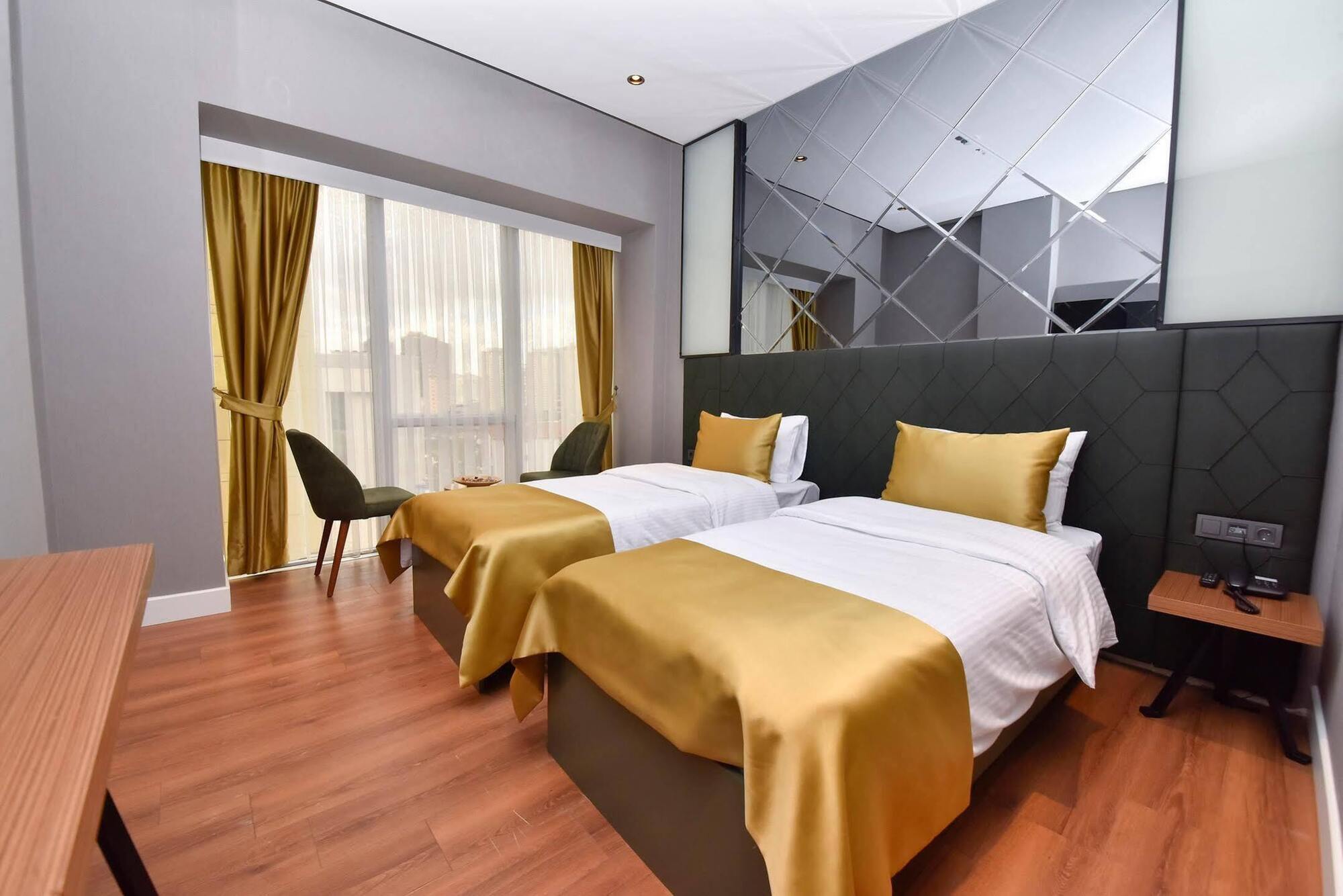 Atacity Hotel อิสตันบูล ภายนอก รูปภาพ